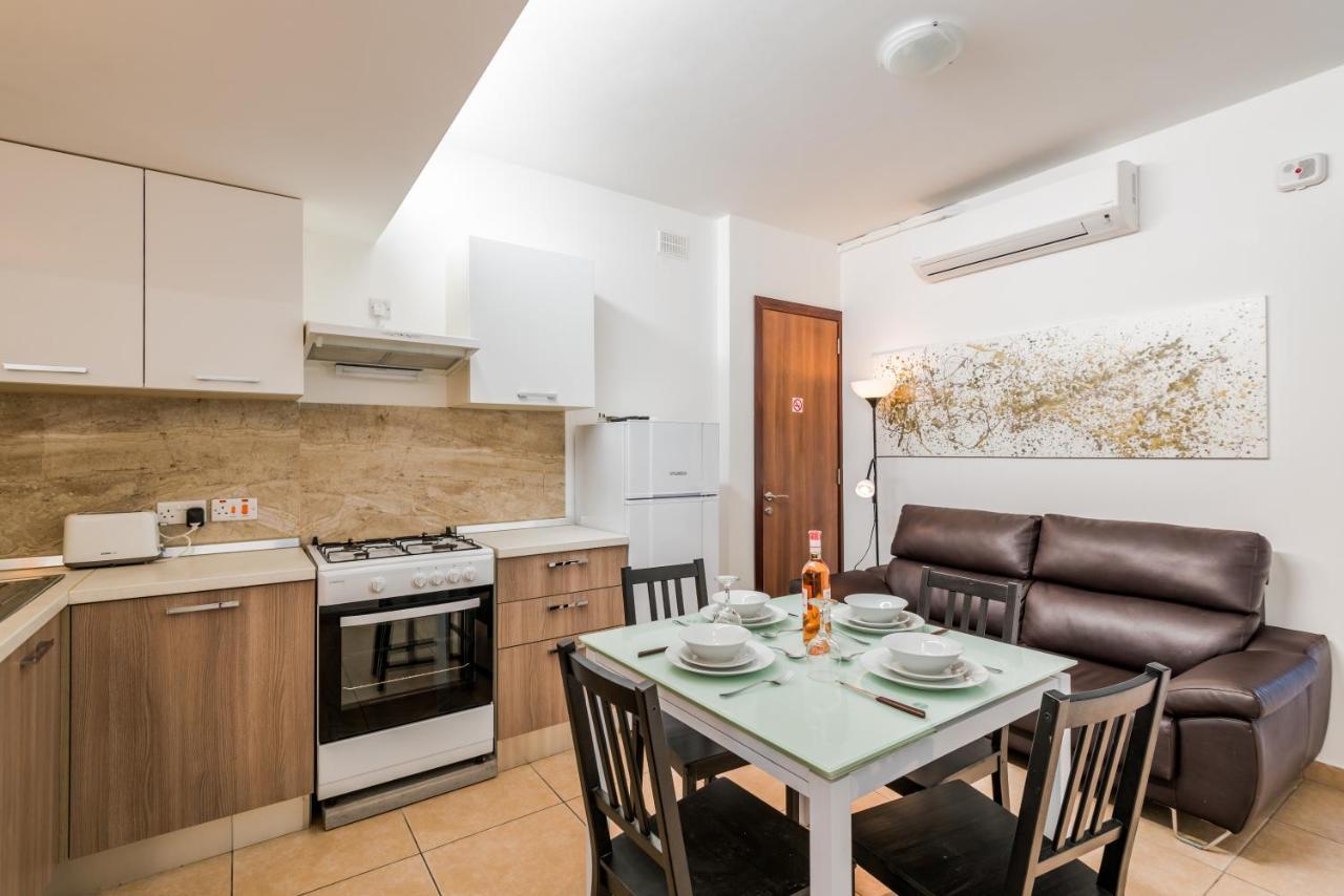 세인트폴스베이 Blue Harbour Seafront Penthouse With Large Terrace With Panoramic Sea Views - By Getawaysmalta 아파트 외부 사진